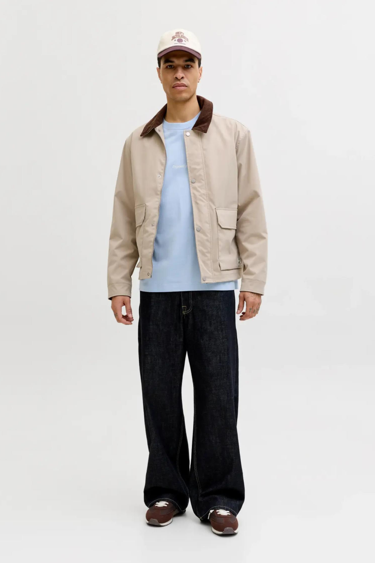 JACK&JONES 12282892 JORNORREBRO EMB O  YAKA KISA KOL TSH