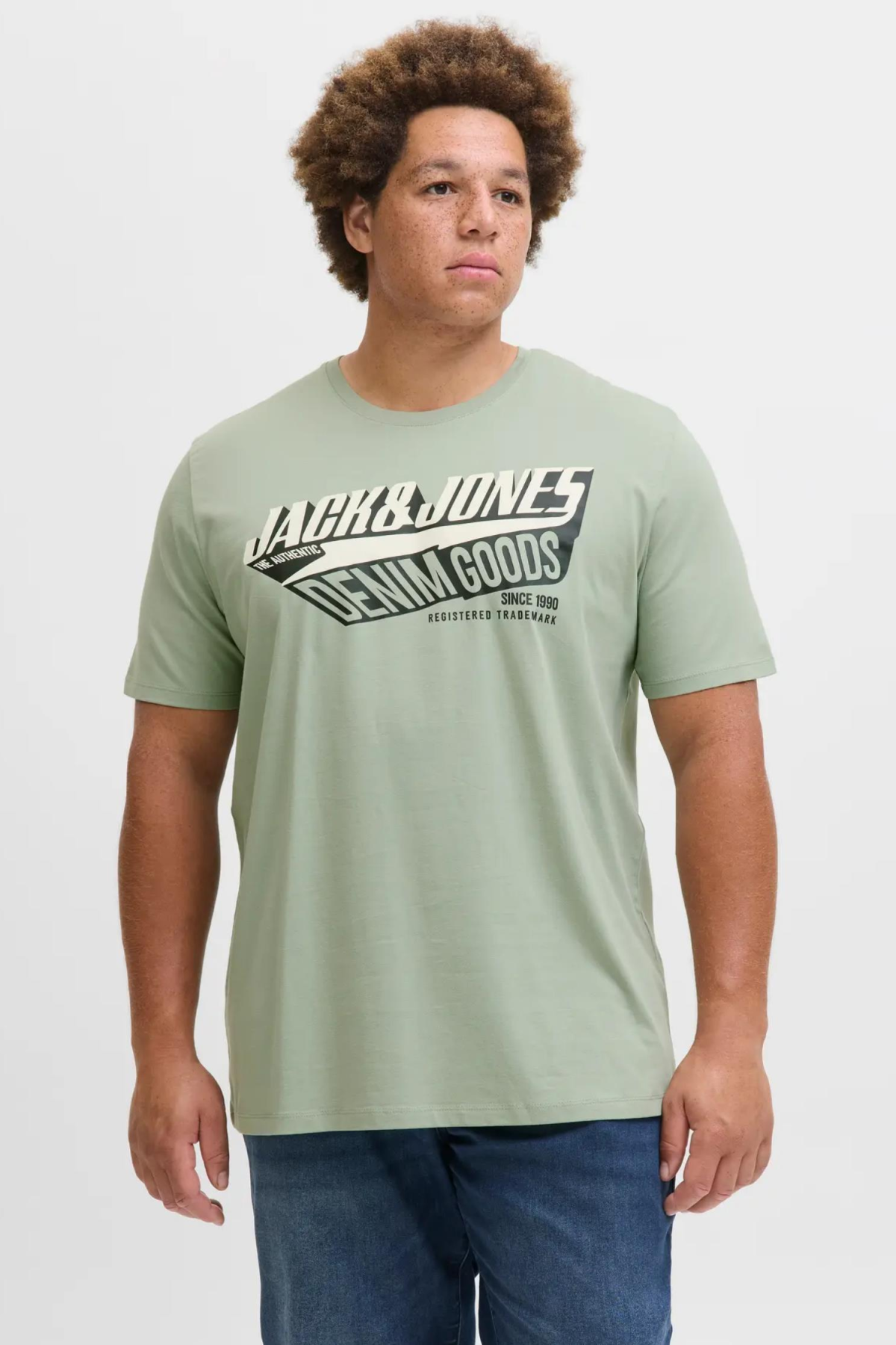 JACK&JONES 12284905 JJELOGO  YAZILI BUYUK BEDEN KISA KOL TSHIRT