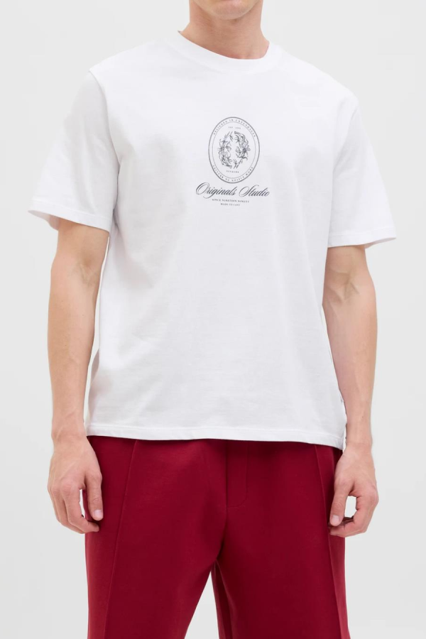 JACK&JONES 12286609 JORDIA GRAPHIC FRONT TEE KISA KOL ERKEK TSHIRT JACK&JONES 12286609 JORDIA GRAPHIC FRONT TEE KISA KOL ERKEK TSHIRT