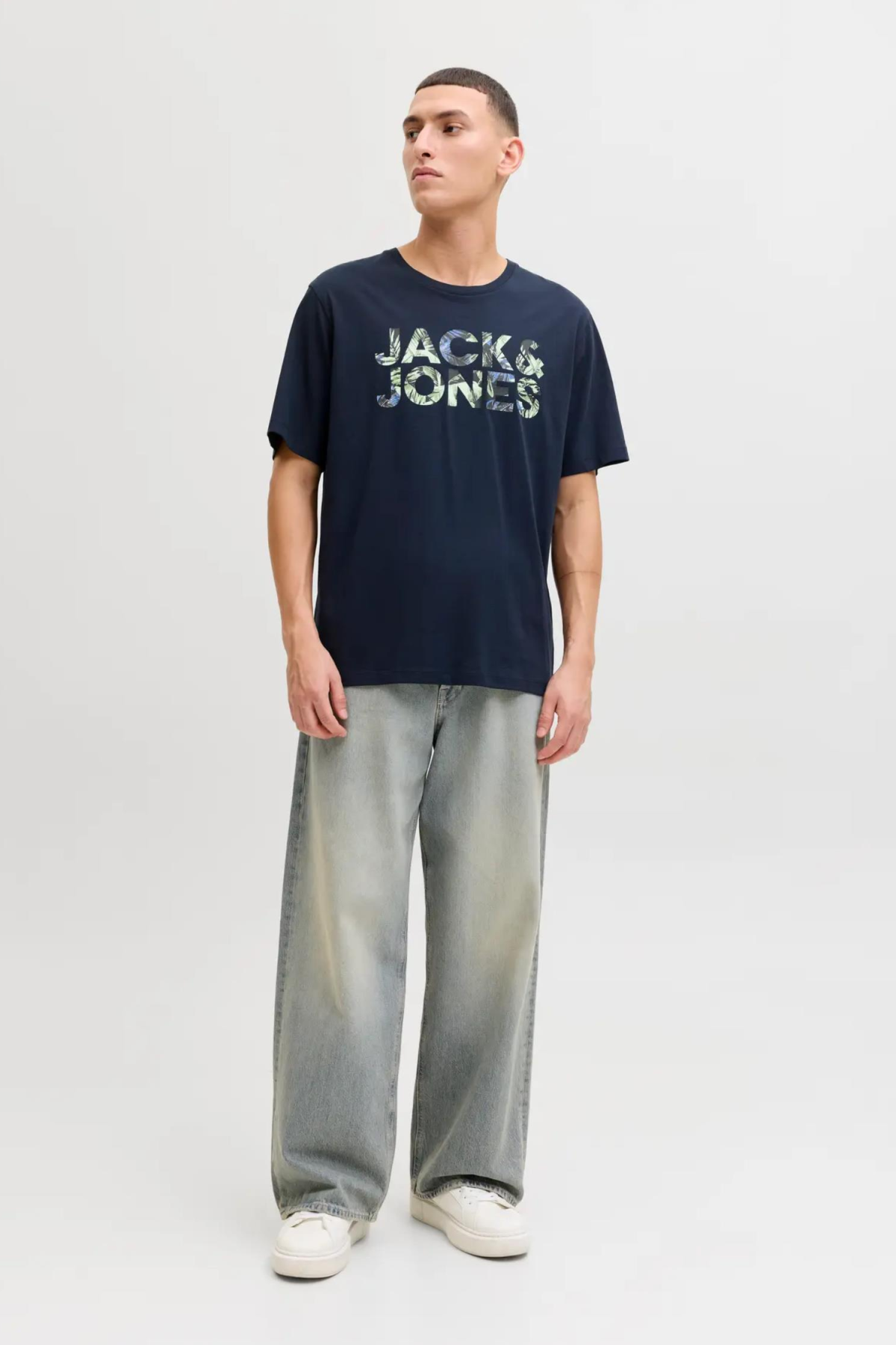 JACK&JONES 12288536 JJEJEFF LOGO TEE 0 YAKA KISA KOL TSH