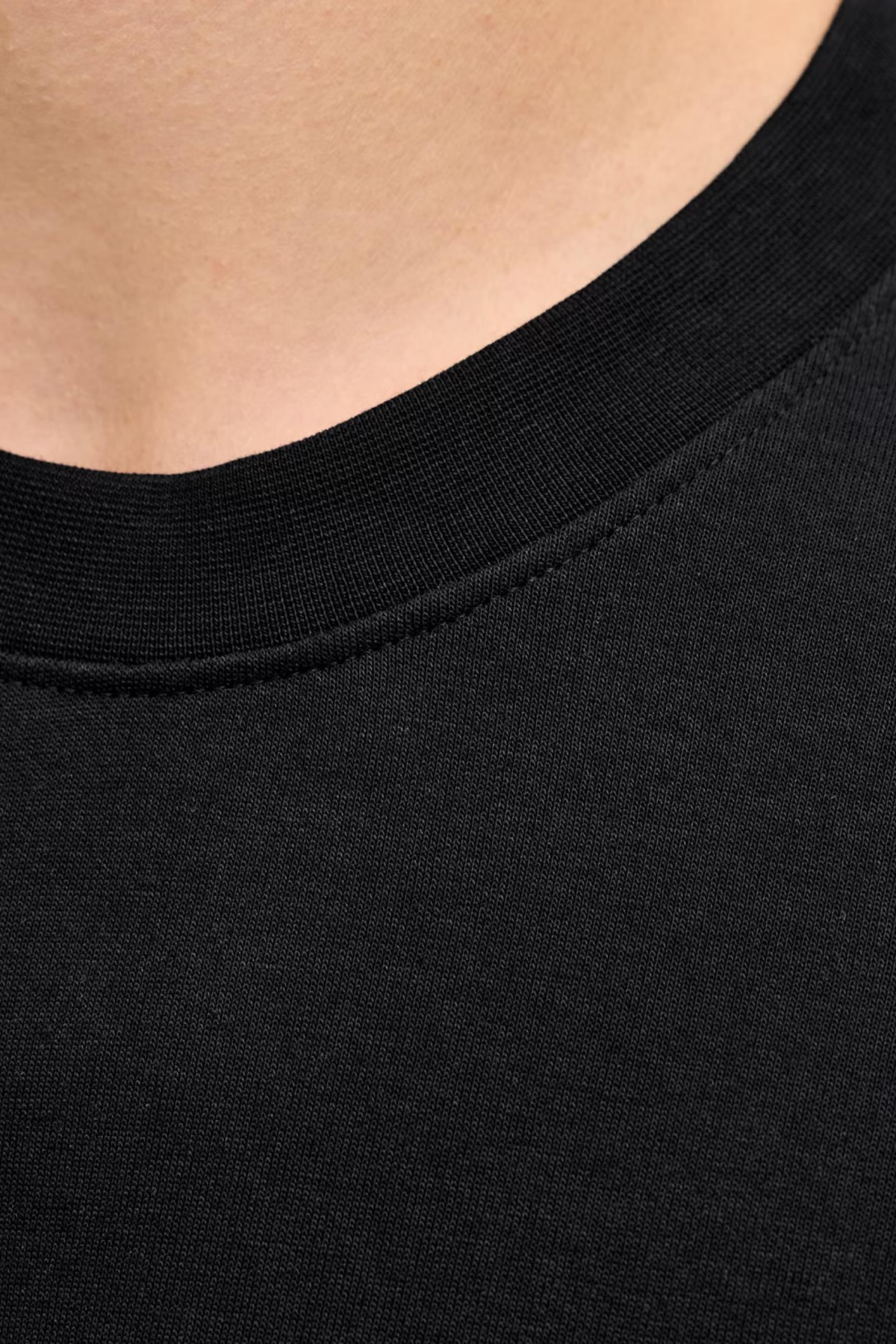 JACK&JONES 12289936 JCOFUSION CHEST 0 YAKA KISA KOL TSH