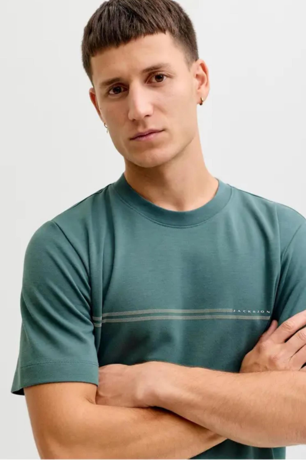 JACK&JONES 12289936 JCOFUSION CHEST 0 YAKA KISA KOL TSH
