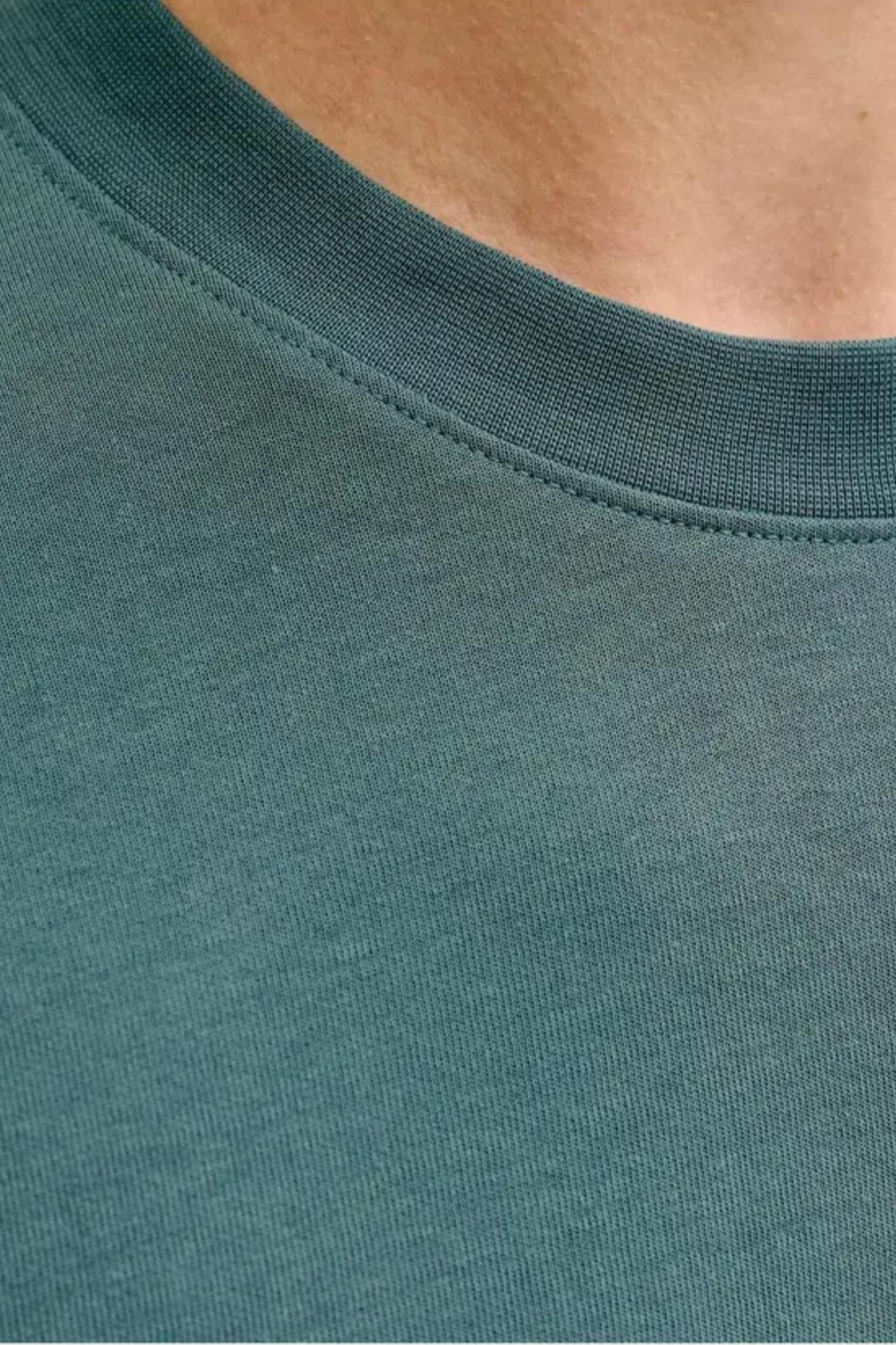JACK&JONES 12289936 JCOFUSION CHEST 0 YAKA KISA KOL TSH