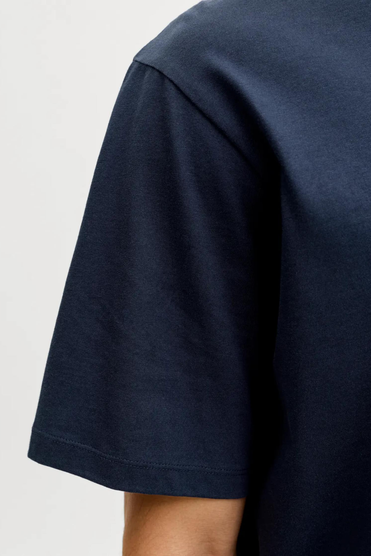 JACK&JONES 12294516 JJEDOVER ON YAZILI BATTAL BUYUK BEDEN KISA KOL TSHIRT