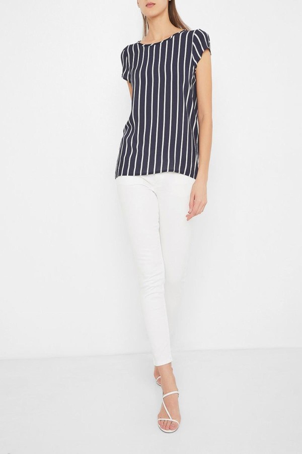 JACOUELINE DE YONG 15181095 TEK DUGMELI KISA KOL TSHIRT