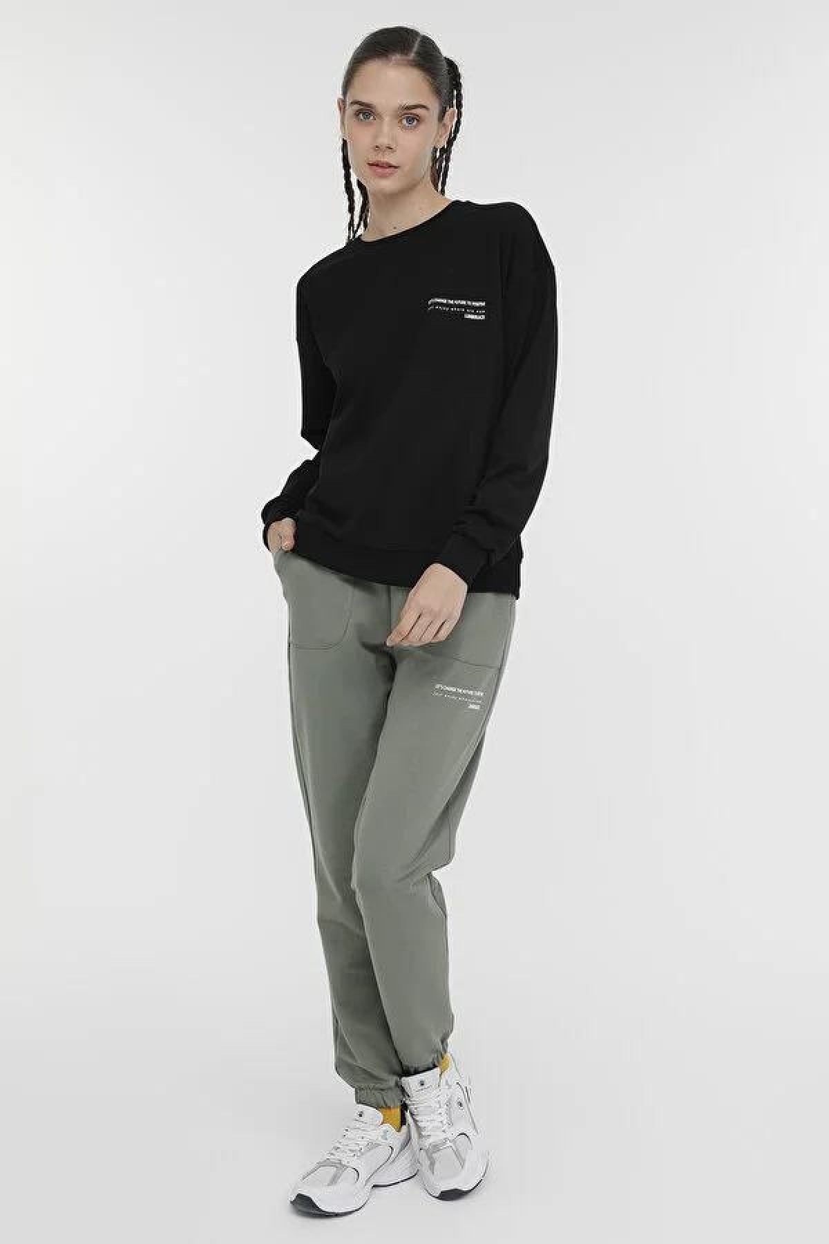 LUMBERJACK WB ANNA 16 0 YAKA YAZILI SWEAT LUMBERJACK WB ANNA 16 0 YAKA YAZILI SWEAT