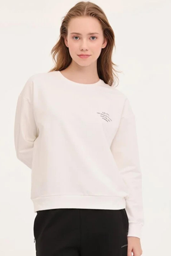 LUMBERJACK WB ANNA 16 0 YAKA YAZILI SWEAT LUMBERJACK WB ANNA 16 0 YAKA YAZILI SWEAT