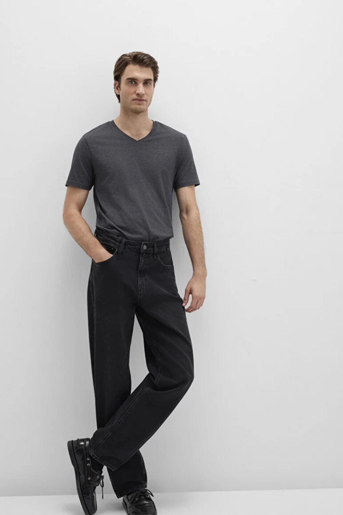 MAVI M061748-25752 STRECH V YAKA  KISA KOL ERKEK T-SHIRT