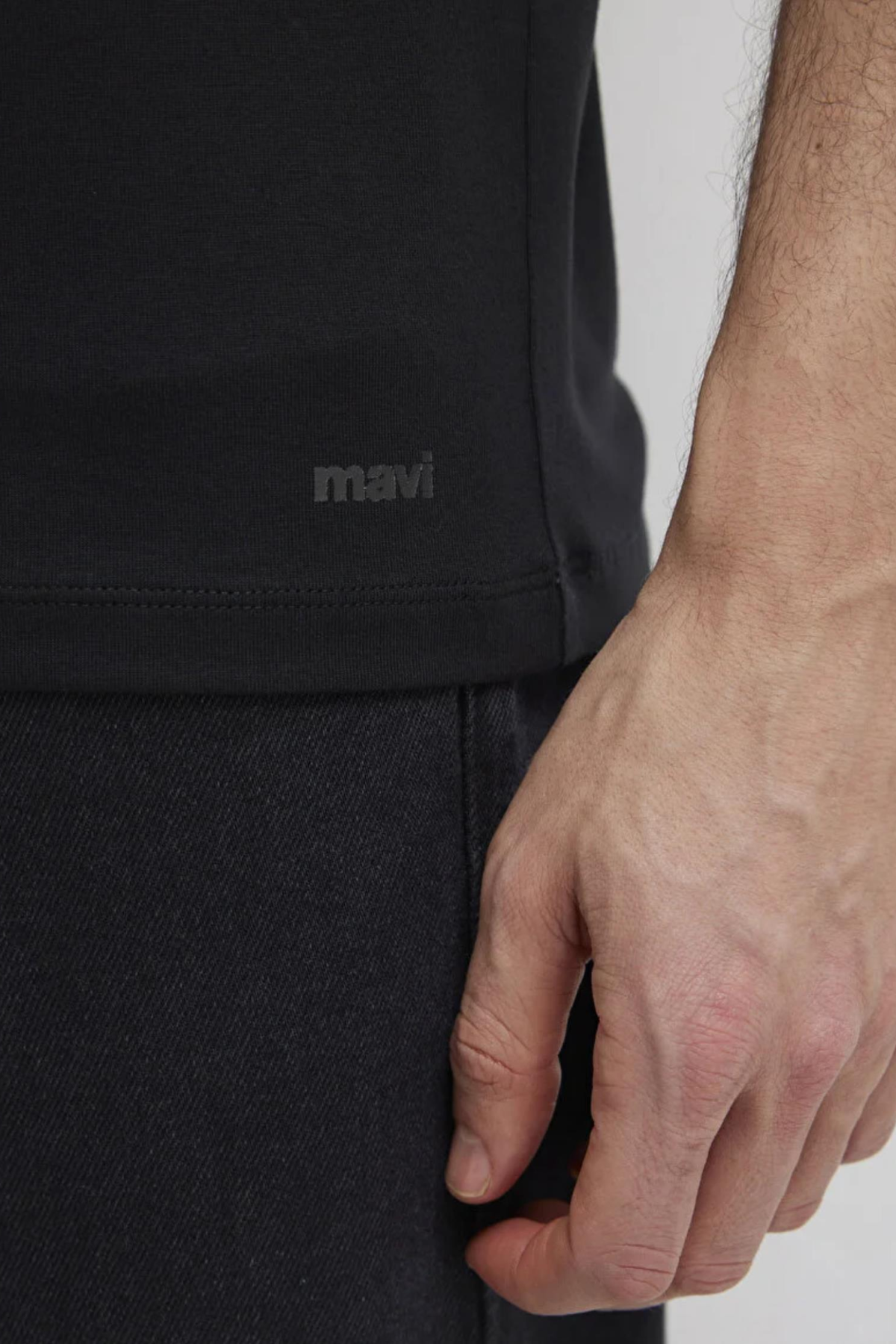 MAVI M061748-25752 STRECH V YAKA  KISA KOL ERKEK T-SHIRT