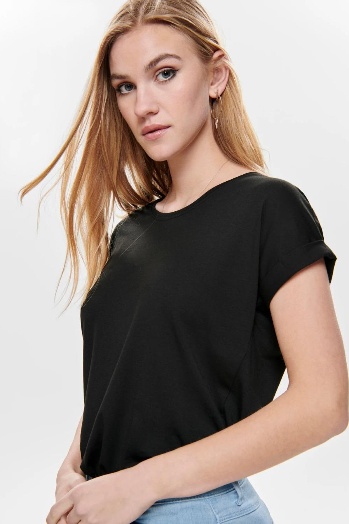 ONLY 15106662 ACIK YAKA KOL KATLAMALI KISA KOL TSHIRT ONLY 15106662 ACIK YAKA KOL KATLAMALI KISA KOL TSHIRT