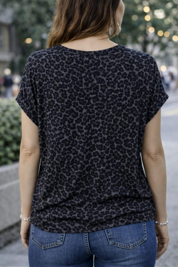 ONLY 15106662 ACIK YAKA KOL KATLAMALI KISA KOL TSHIRT