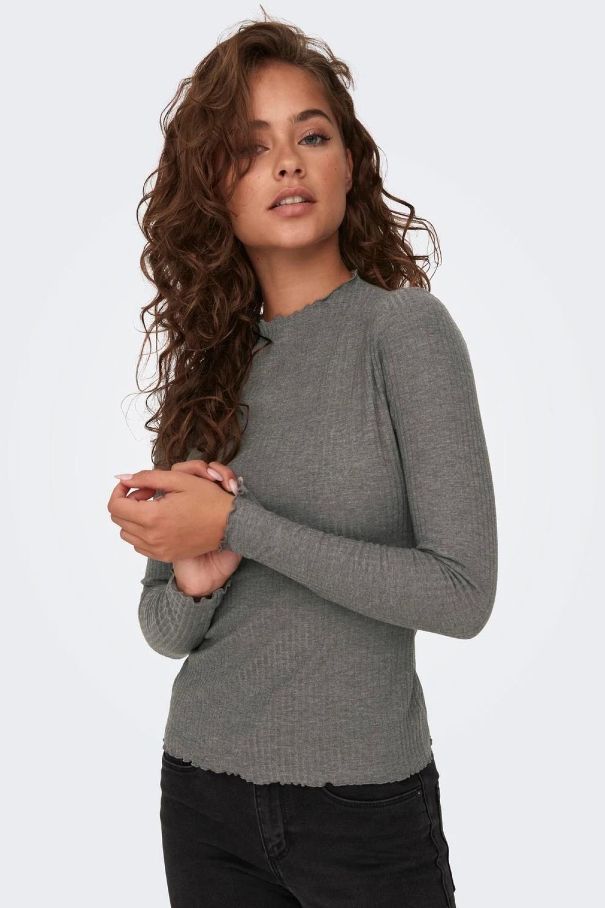 ONLY 15180040  YUVARLAK YAKA UZUN KOL KENDINDEN CIZGILI