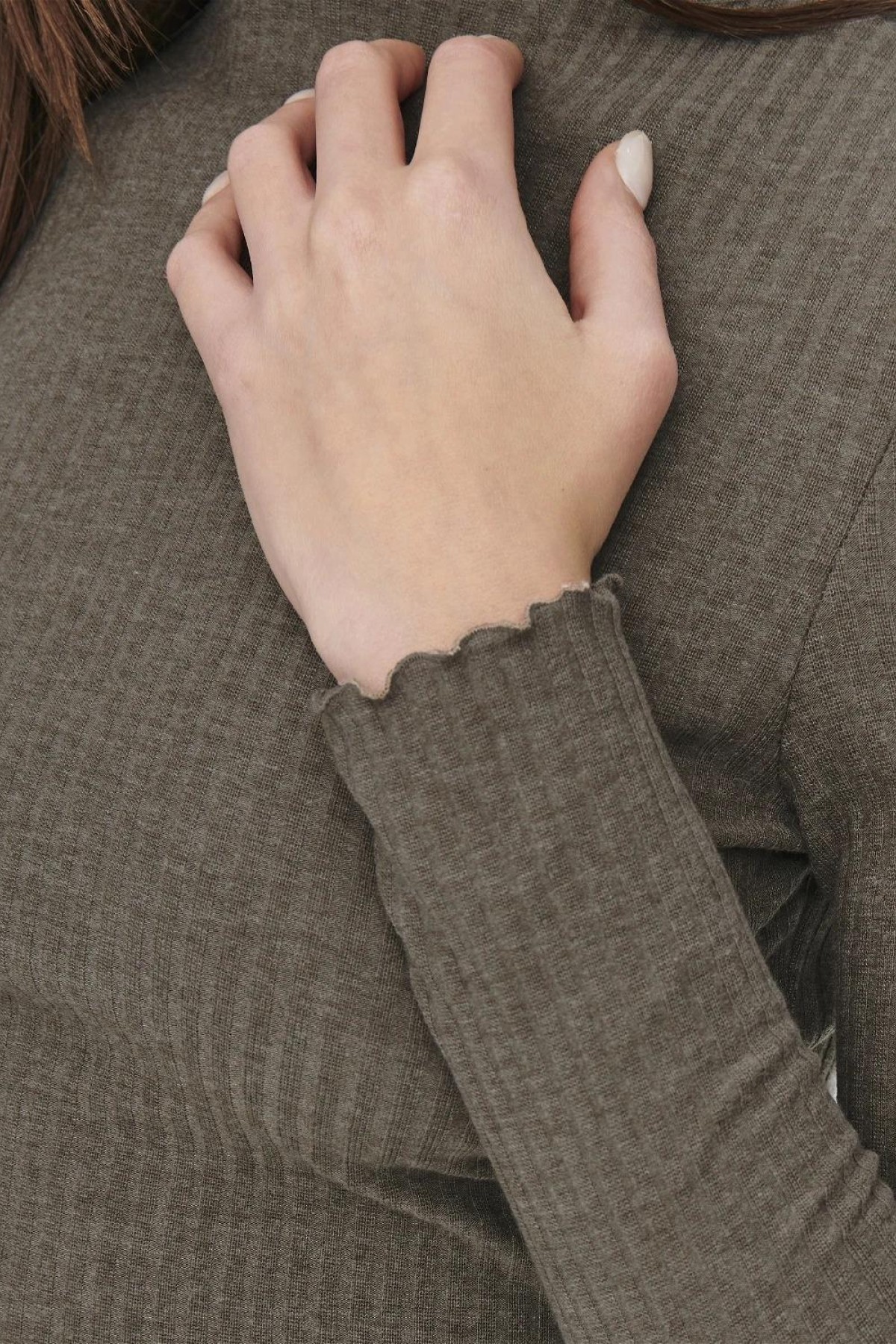 ONLY 15180040  YUVARLAK YAKA UZUN KOL KENDINDEN CIZGILI