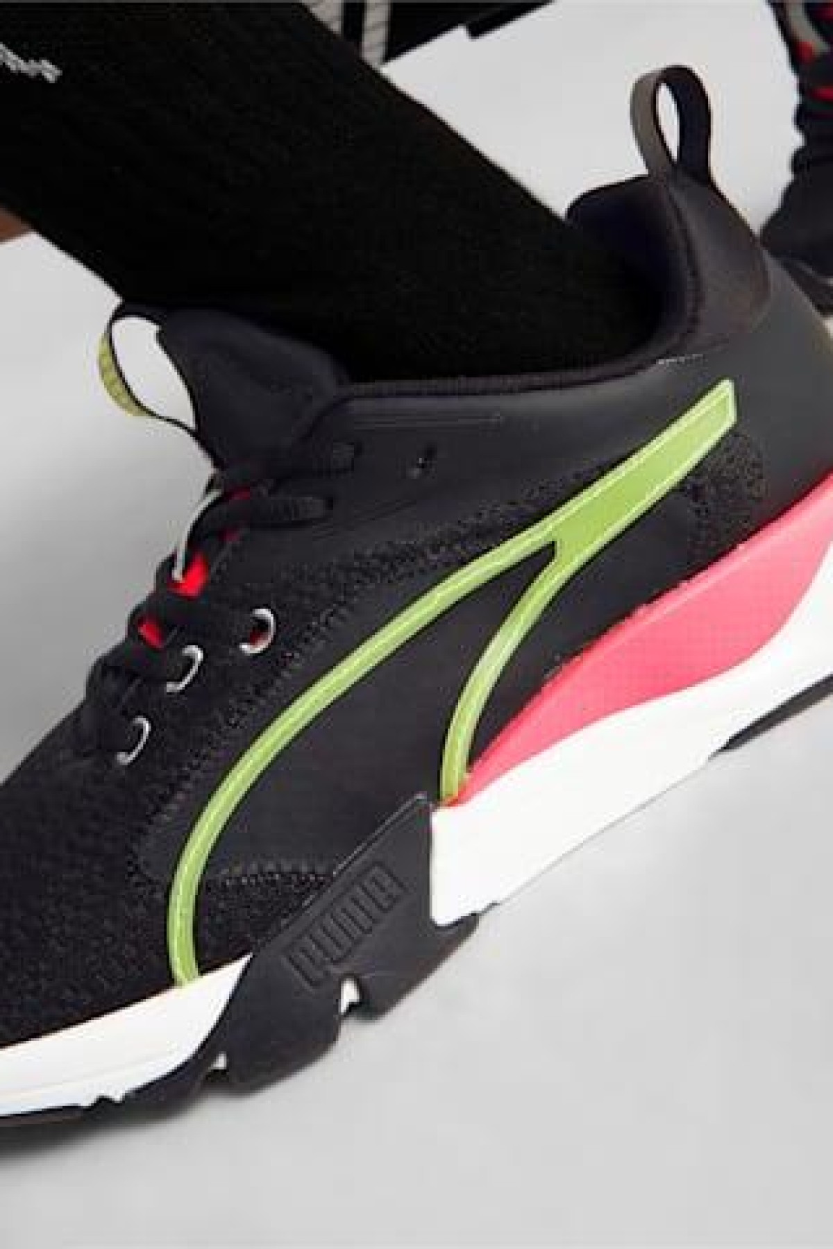 PUMA 386484 ZORA IN MOTION SERIT LASTIKLI DESENLI KUMAS BAGCIKLI SPOR AYAKKABI PUMA 386484 ZORA IN MOTION SERIT LASTIKLI DESENLI KUMAS BAGCIKLI SPOR AYAKKABI