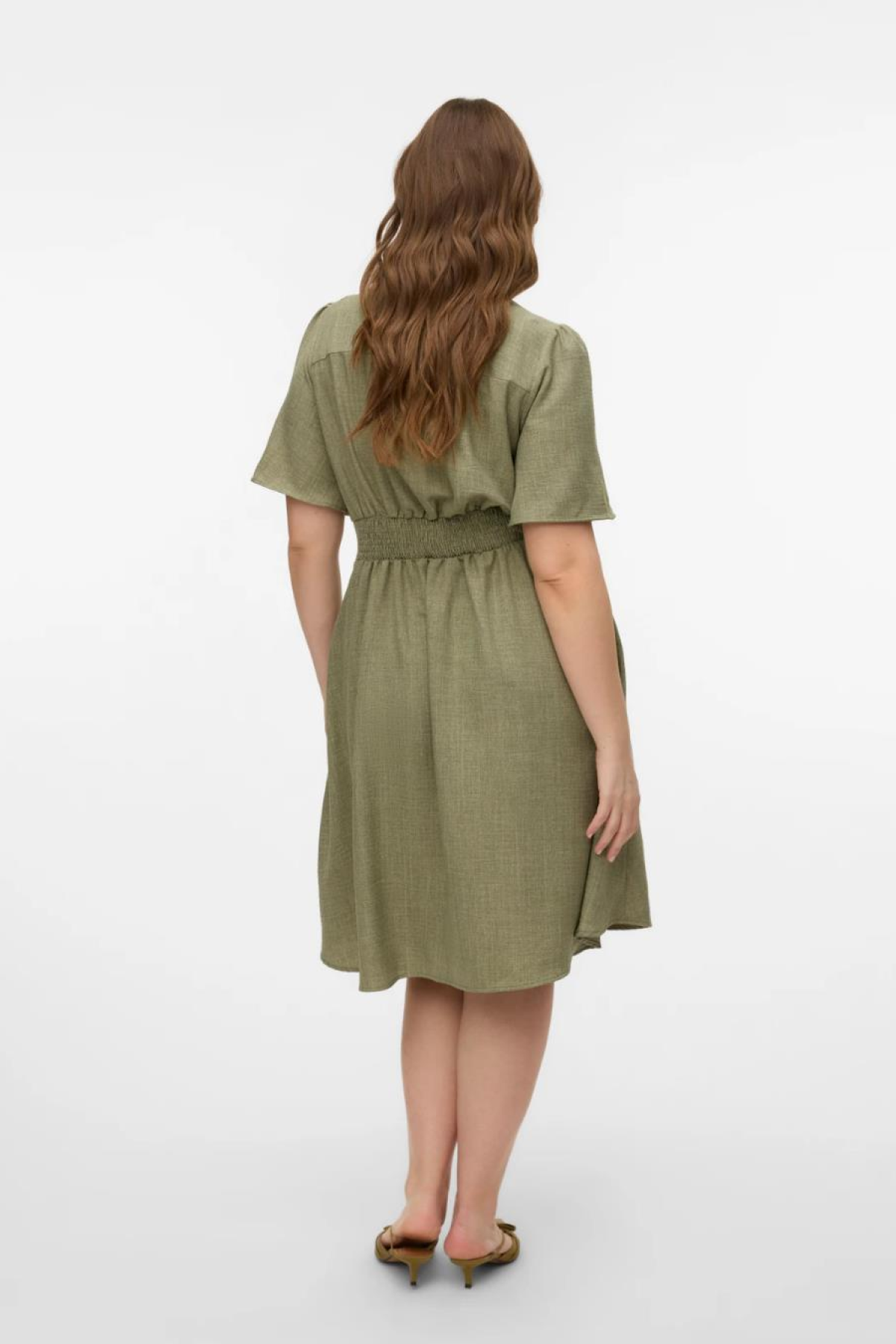 VERO MODA 10337076 V YAKA BATTAL ONU DUGMELI BEL LASTIK GORONOMLU KIS AKOL ELBISE TSHIRT