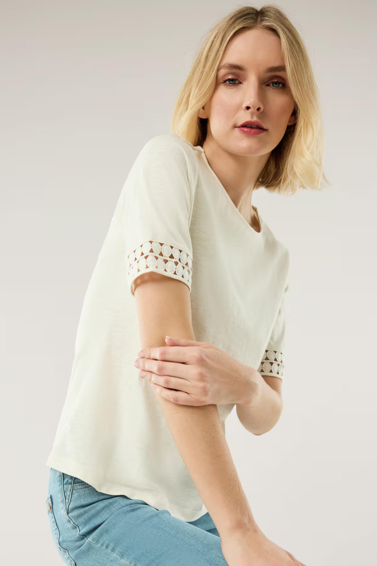 WALBUSCH 43-5957 / 890.947 / 280 ACIK YAKA KOL UCU DANTEL DIKISLI KISA KOL TSH