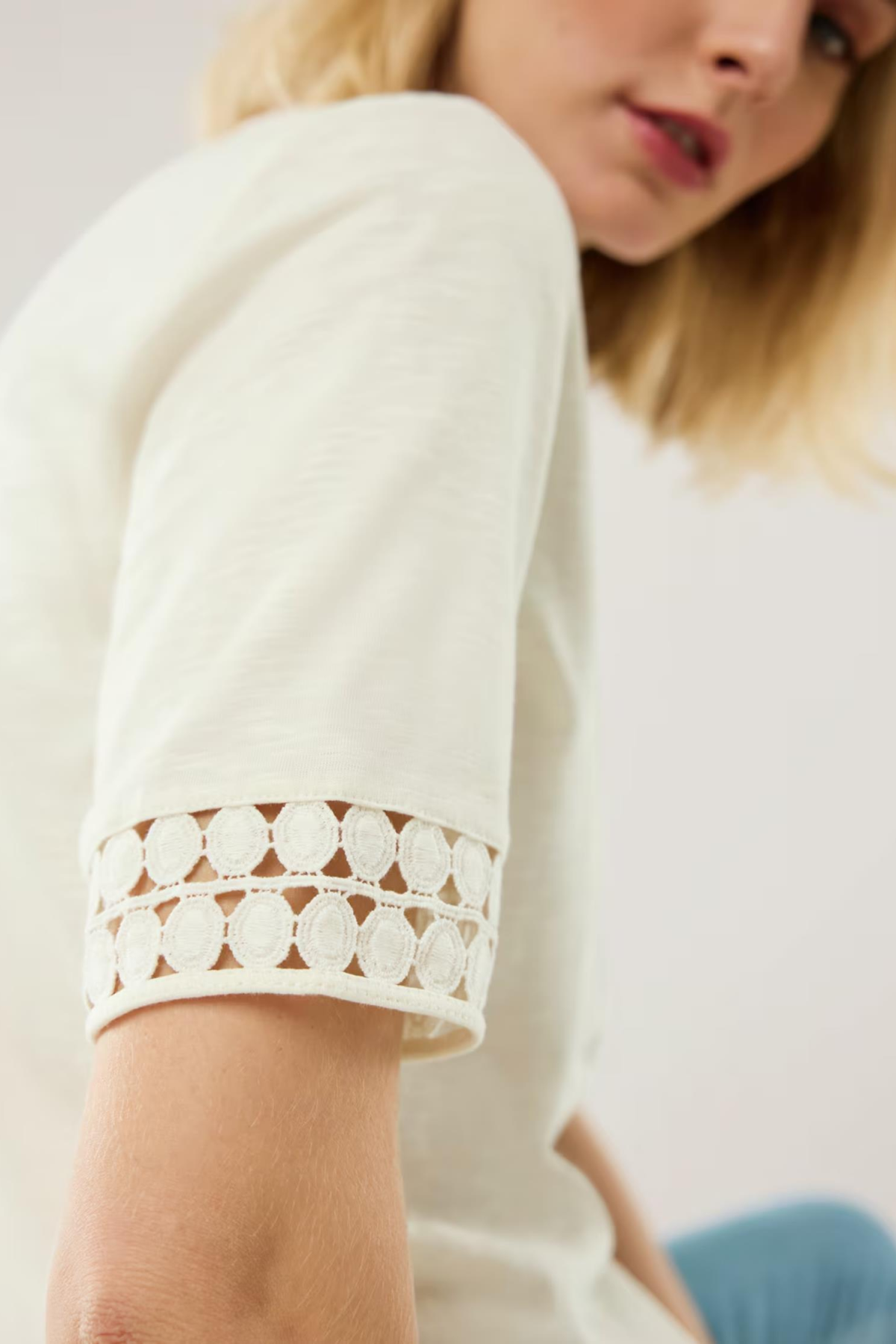 WALBUSCH 43-5957 / 890.947 / 280 ACIK YAKA KOL UCU DANTEL DIKISLI KISA KOL TSH