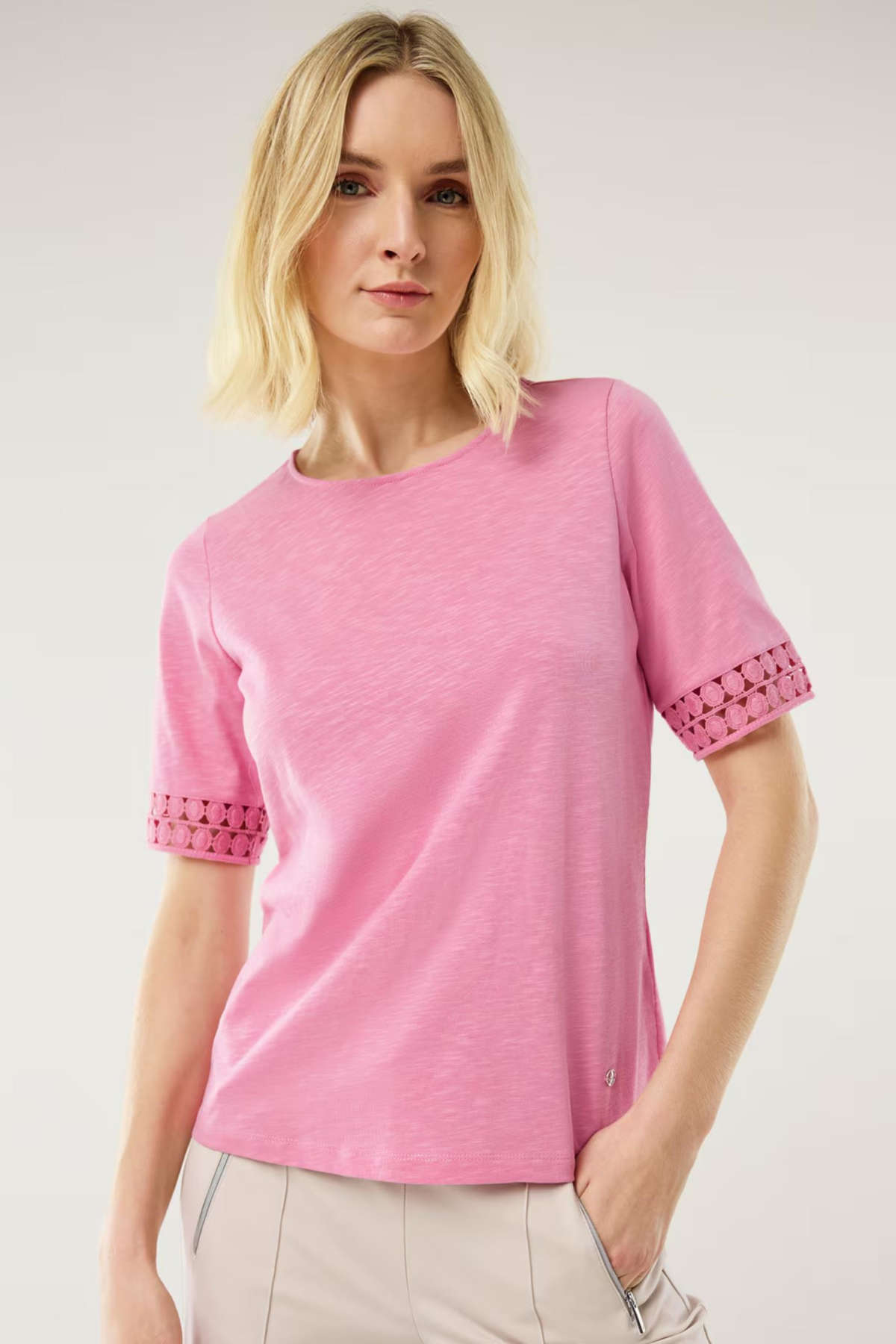 WALBUSCH 43-5957 / 890.947 / 280 ACIK YAKA KOL UCU DANTEL DIKISLI KISA KOL TSH