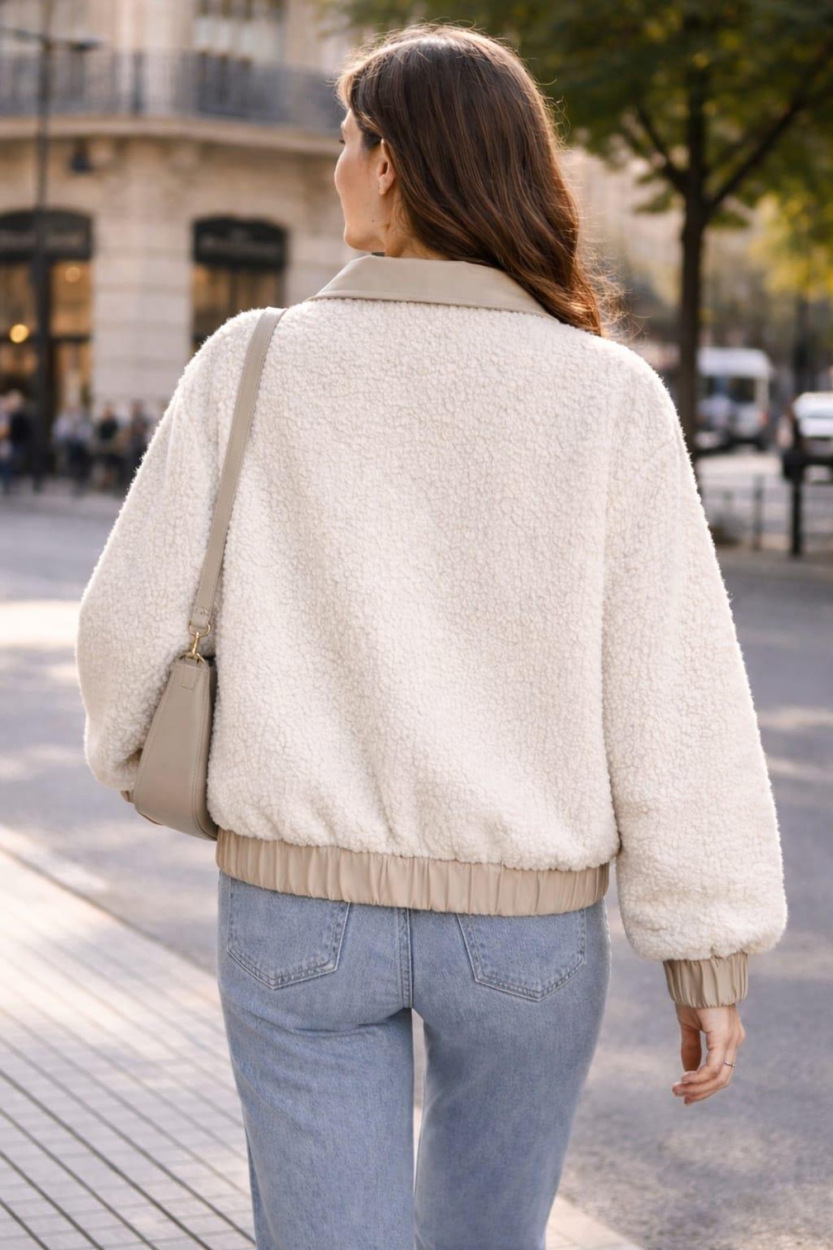 WS ON FERMUAR VE YAKA ETRAFI SUNI  DERILI PELUS  CEKET